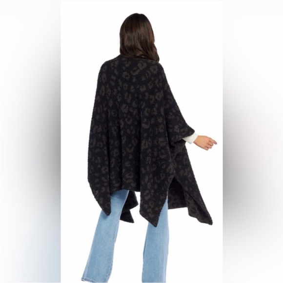 Mud Pie Black and Gray Leopard Reversible Chenille Poncho - Picture 3 of 11